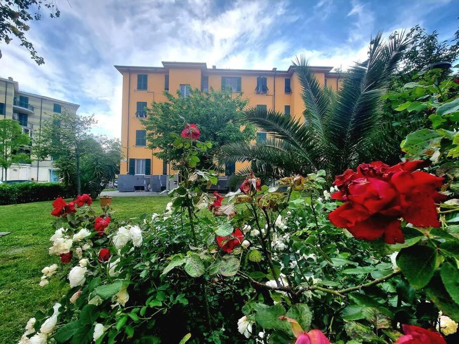 Appartamento Vista Giardino - L'Onda Blu La Spezia Buitenkant foto